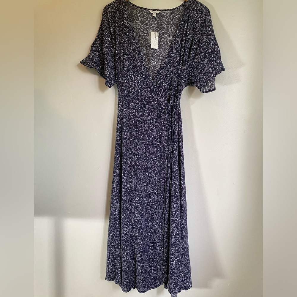 REITMANS Long Flowy Wrap Dress Size XS NWT Navy Blue & Color Speck Pattern